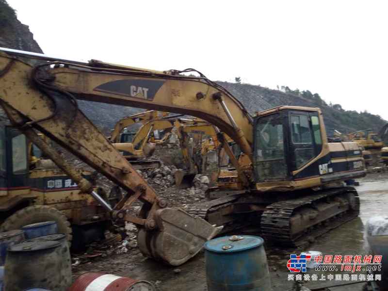 贵州出售转让二手22032小时2003年卡特彼勒320B挖掘机