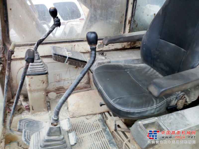广东出售转让二手17600小时2003年小松PC200挖掘机