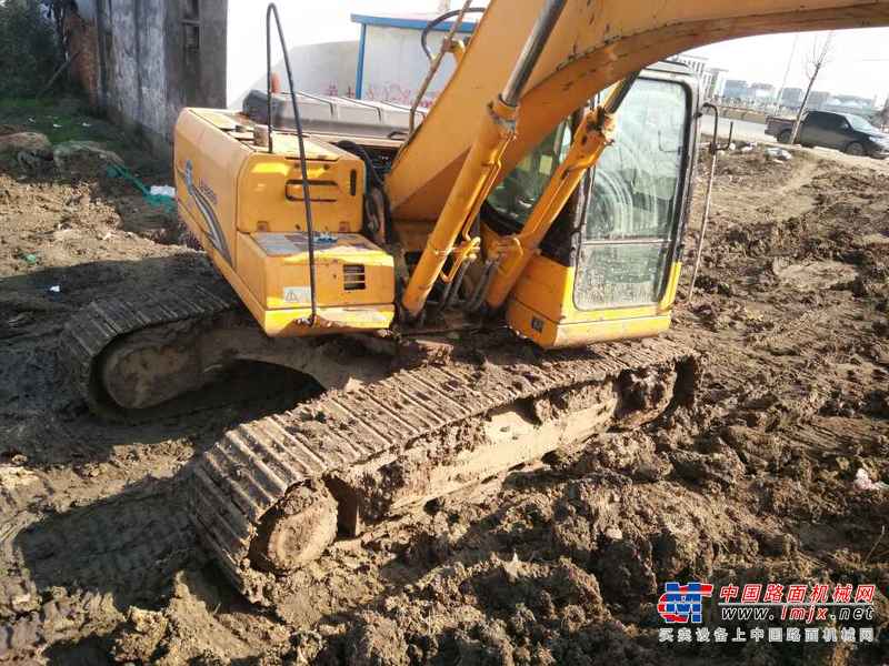 河南出售转让二手3100小时2014年龙工LG6225挖掘机