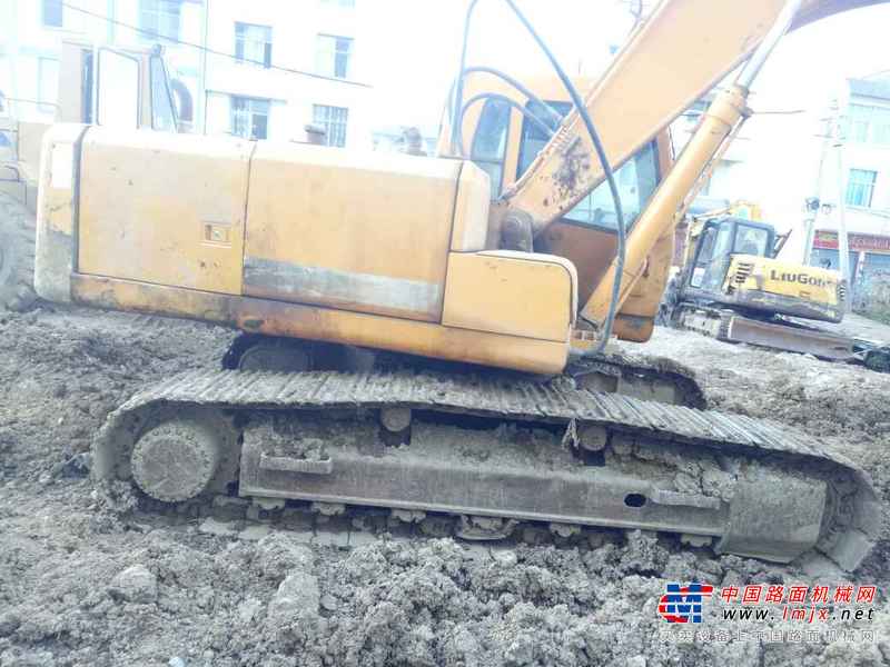 云南出售转让二手4728小时2007年现代R215挖掘机