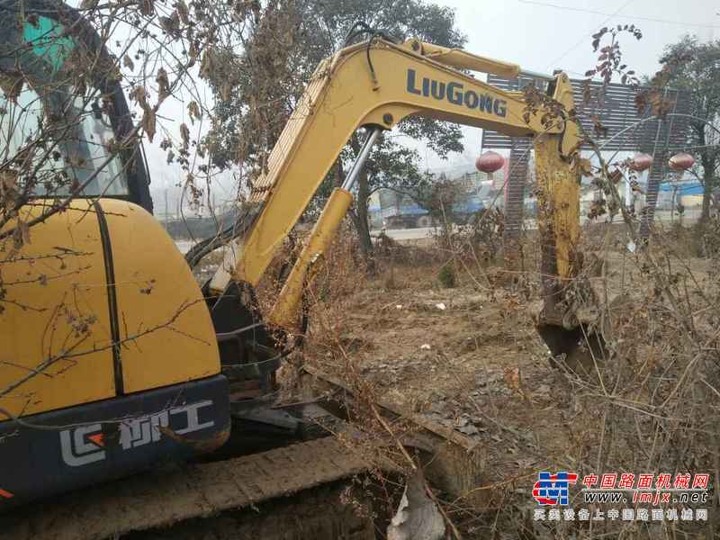 河南出售转让二手5000小时2012年柳工CLG906C挖掘机