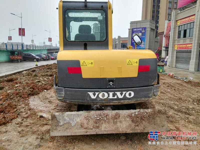 湖南出售转让二手1300小时2015年沃尔沃EC55B挖掘机