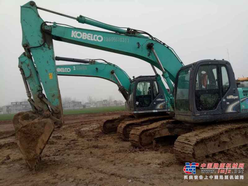 安徽出售转让二手8400小时2011年神钢SK210LC挖掘机