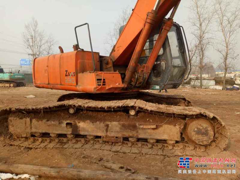 河南出售转让二手16000小时2003年日立EX200LC挖掘机