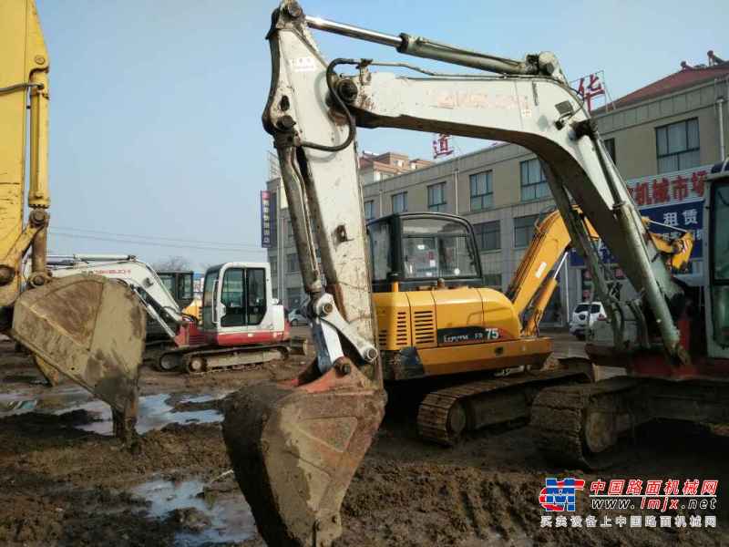 山东出售转让二手4500小时2011年竹内TB175C挖掘机