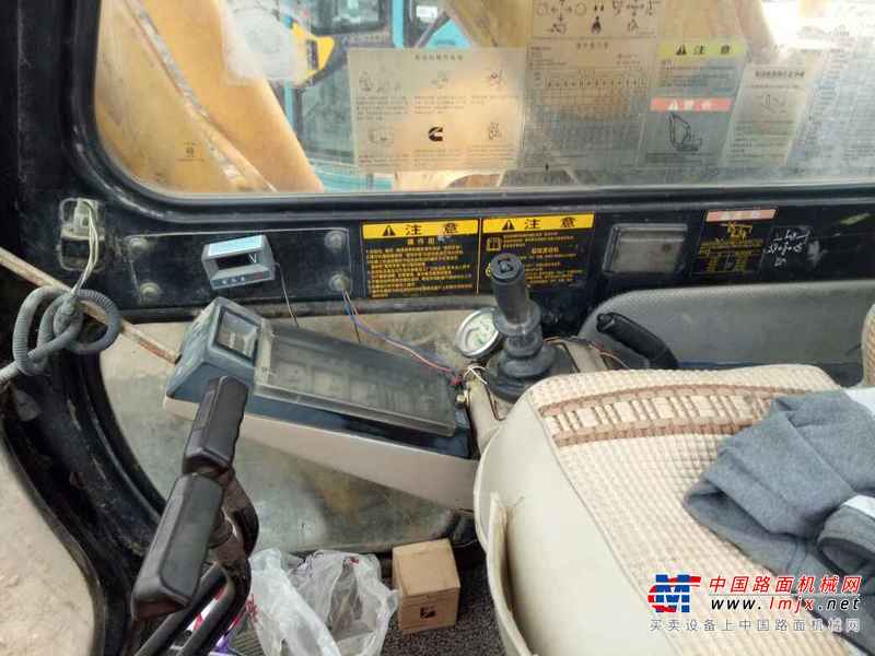 河南出售转让二手13000小时2004年现代R210挖掘机