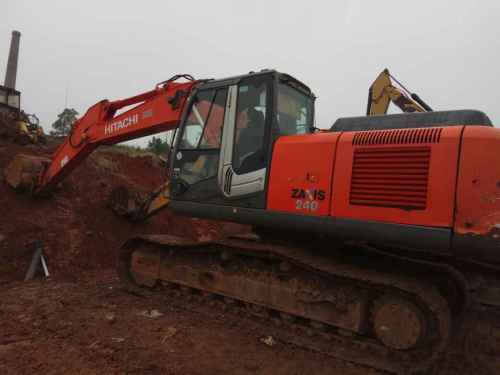 湖南出售转让二手5600小时2011年日立EX200挖掘机