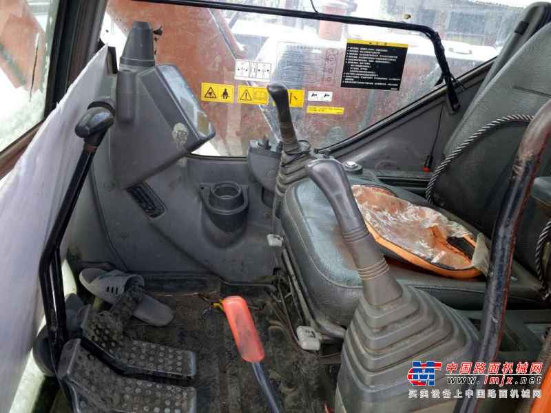 黑龙江出售转让二手7500小时2009年日立ZX60挖掘机