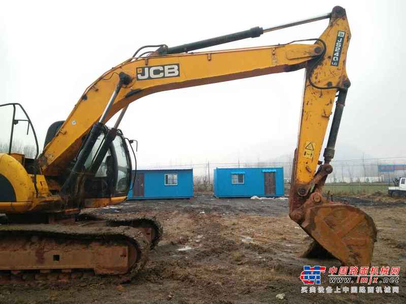 山东出售转让二手9800小时2010年JCBJS220LC挖掘机