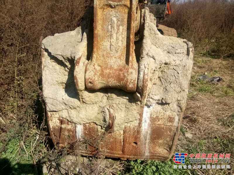 贵州出售转让二手6000小时2010年日立ZX210H挖掘机
