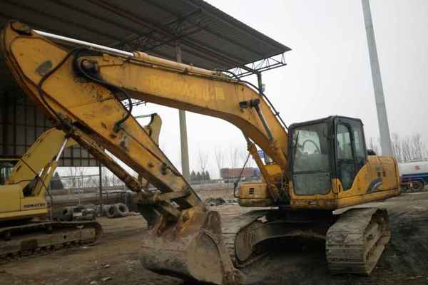 山西出售转让二手3000小时2012年龙工LG6235挖掘机