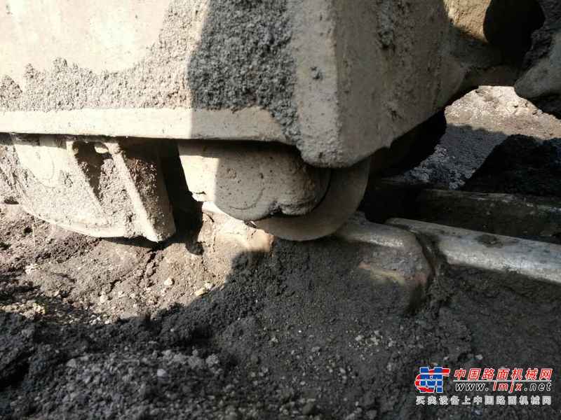山东出售转让二手8128小时2009年沃尔沃EC210B挖掘机
