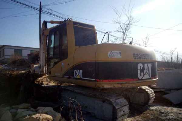辽宁出售转让二手12000小时2004年卡特彼勒312C挖掘机