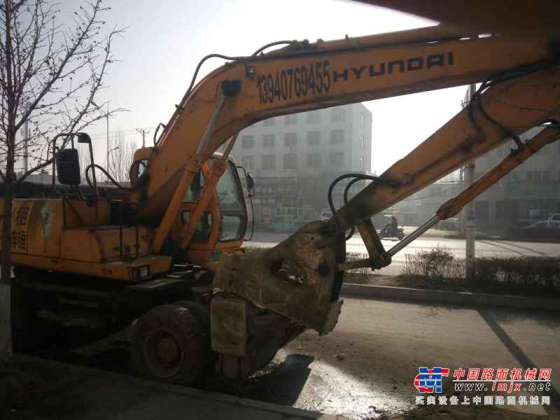 辽宁出售转让二手8000小时2004年现代轮挖R210W挖掘机