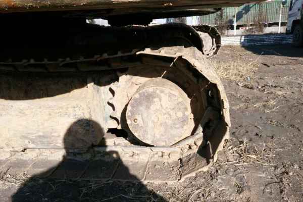 内蒙古出售转让二手6200小时2010年现代R60挖掘机