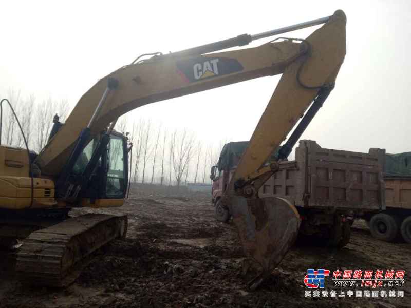 河南出售转让二手7000小时2012年卡特彼勒323DL挖掘机