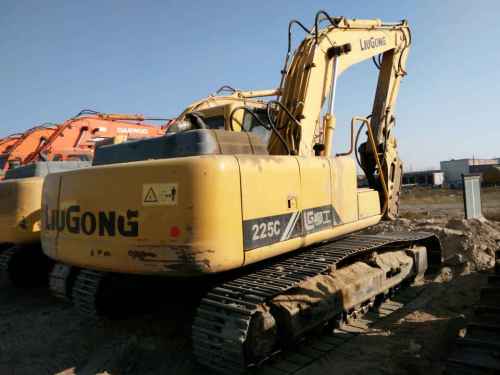 内蒙古出售转让二手9400小时2010年柳工CLG225C挖掘机