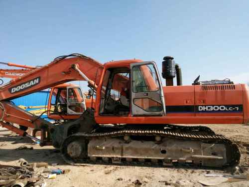 内蒙古出售转让二手9500小时2010年斗山DH300LC挖掘机