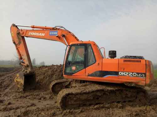 安徽出售转让二手9367小时2010年斗山DH220LC挖掘机
