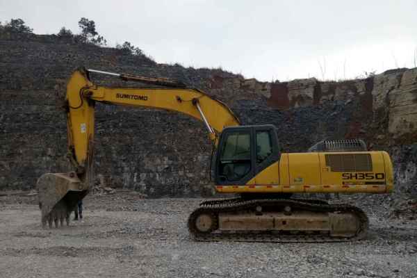 贵州出售转让二手8000小时2009年住友SH350HD挖掘机