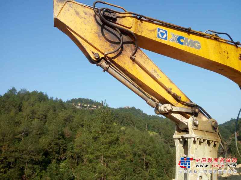 江西出售转让二手7200小时2012年徐工XE210W挖掘机