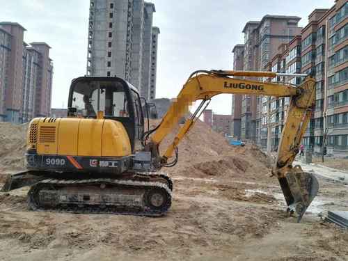 陕西出售转让二手1500小时2015年柳工CLG906D挖掘机