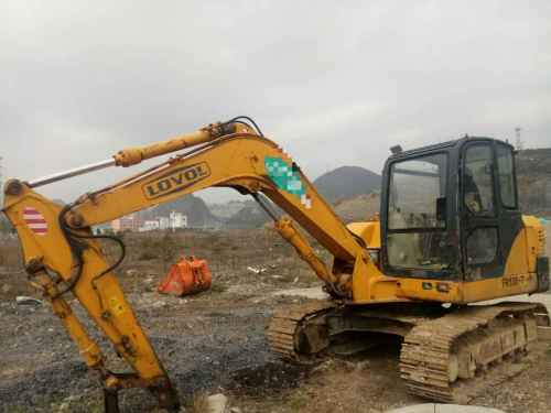 贵州出售转让二手7000小时2009年福田雷沃FR85挖掘机