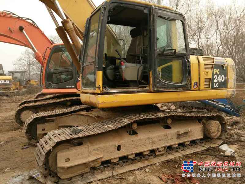 陕西出售转让二手10000小时2008年小松PC220挖掘机