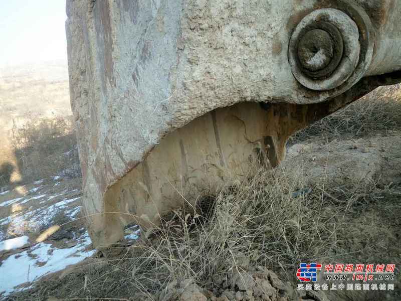 山西出售转让二手15000小时2002年现代R210挖掘机