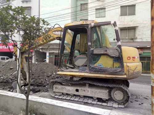 贵州出售转让二手12744小时2008年小松PC60挖掘机