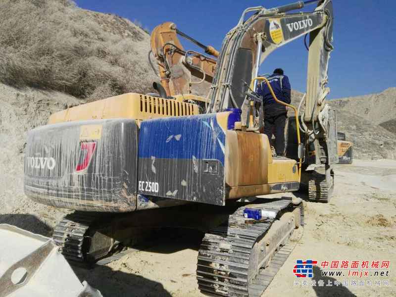 山西出售转让二手9800小时2013年沃尔沃EC250D挖掘机