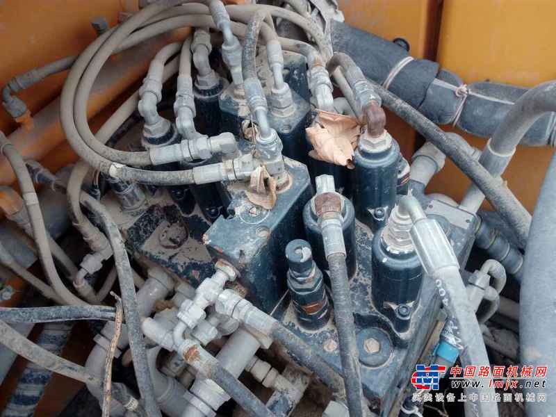 山西出售转让二手10000小时2010年现代R150LC挖掘机