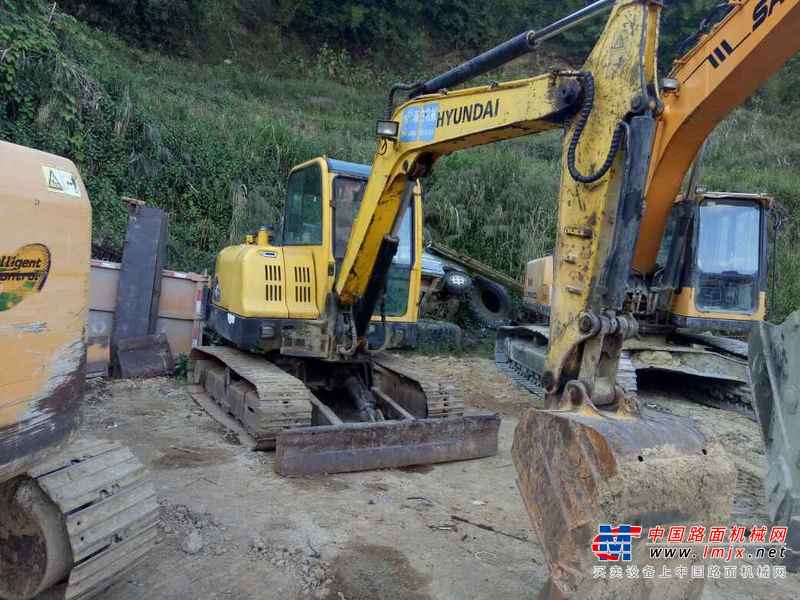 云南出售转让二手8853小时2008年现代R60挖掘机