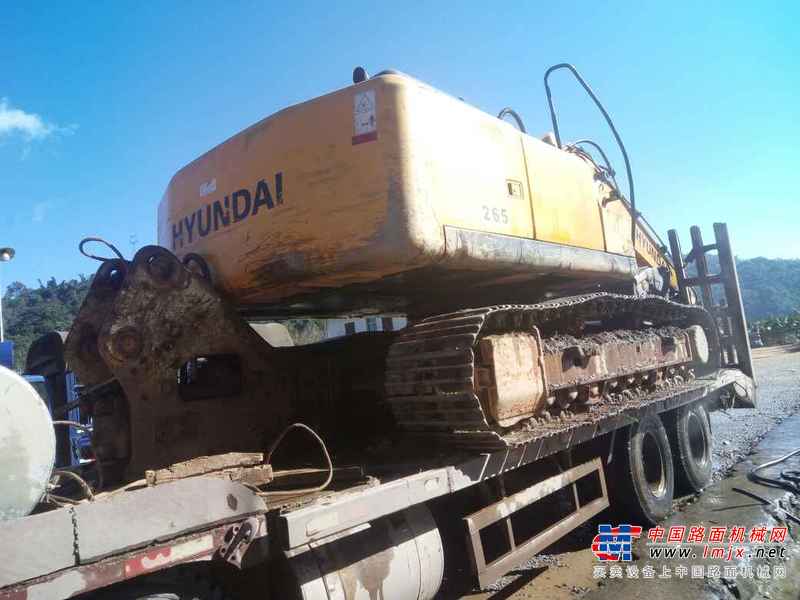 云南出售转让二手8988小时2011年现代R225LC挖掘机
