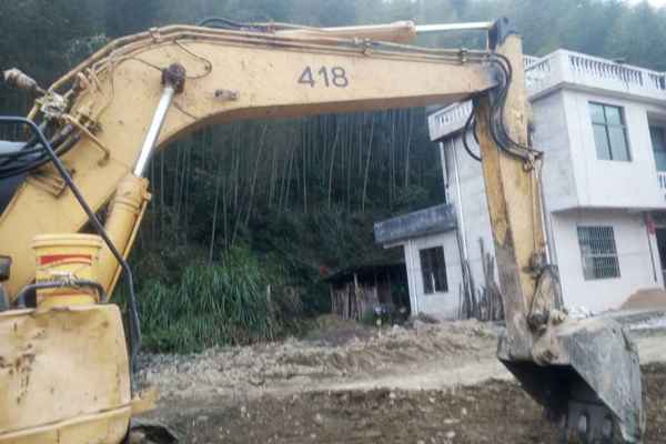 江西出售转让二手15000小时2005年小松PC138US挖掘机