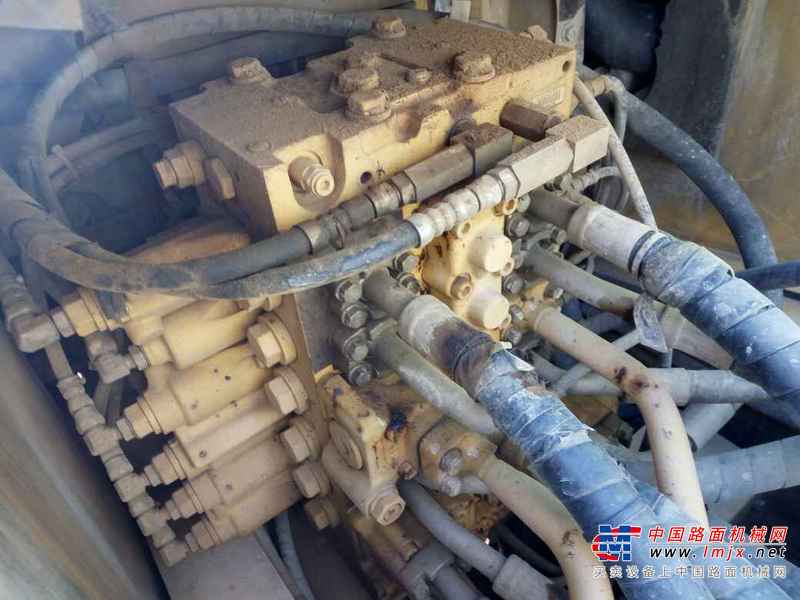 云南出售转让二手7588小时2010年小松PC220挖掘机