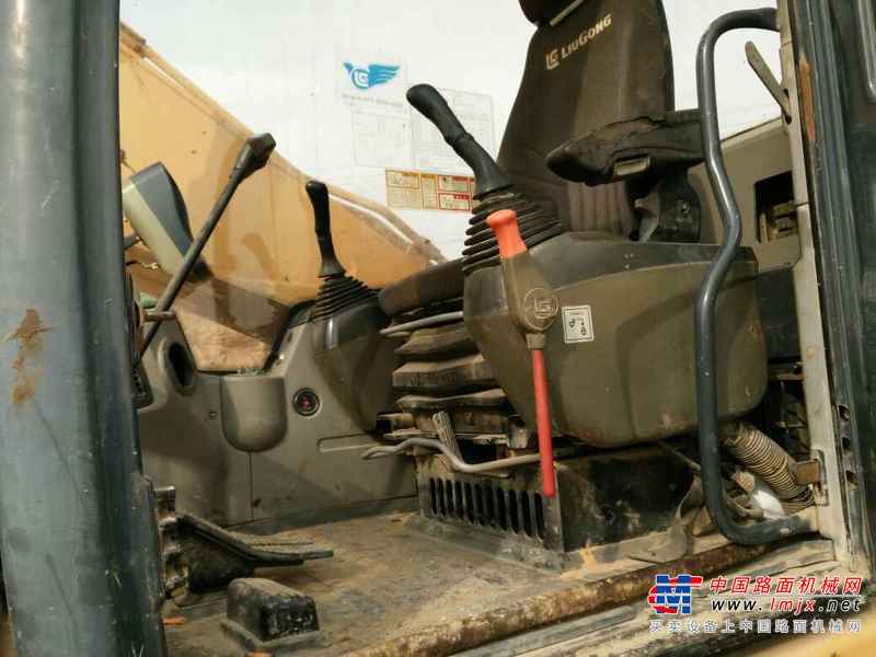 陕西出售转让二手2200小时2010年柳工922D挖掘机