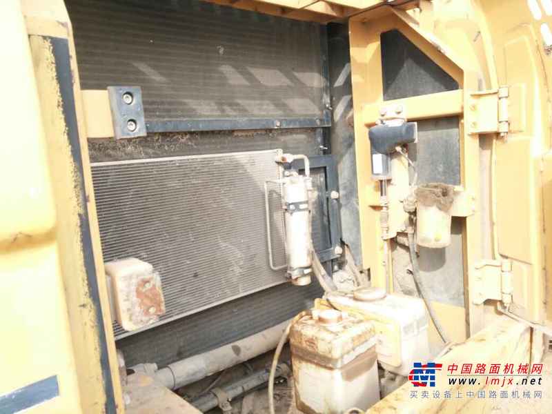 陕西出售转让二手2200小时2010年柳工922D挖掘机