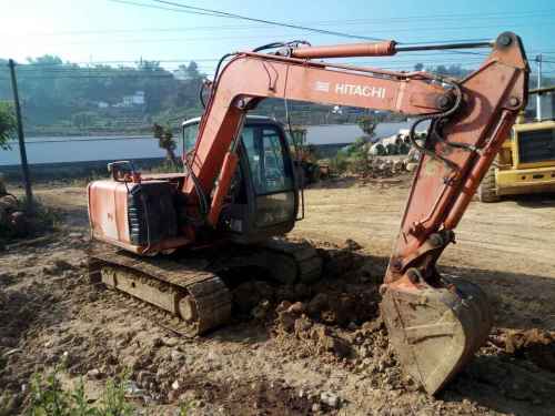 云南出售转让二手11000小时2008年日立ZX70挖掘机