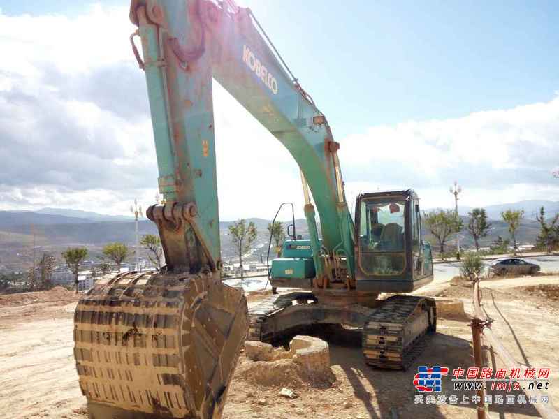 云南出售转让二手14000小时2011年神钢SK250挖掘机