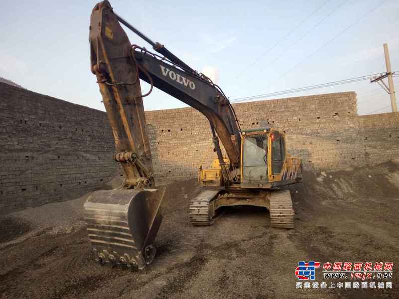贵州出售转让二手5600小时2012年沃尔沃EC240BLC挖掘机