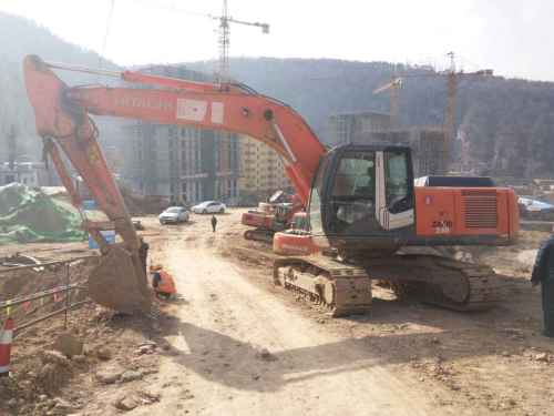 陕西出售转让二手8000小时2010年日立ZX240挖掘机