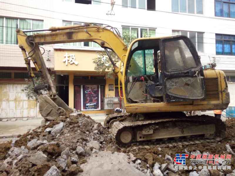 贵州出售转让二手11000小时2007年玉柴YC85挖掘机