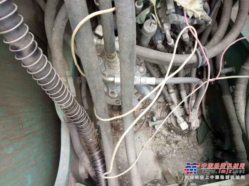 贵州出售转让二手7535小时2009年神钢SK140挖掘机