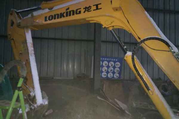 陕西出售转让二手4000小时2012年龙工LG6060挖掘机