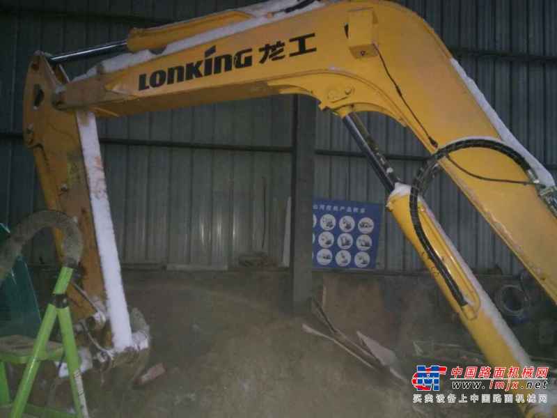 陕西出售转让二手4000小时2012年龙工LG6060挖掘机