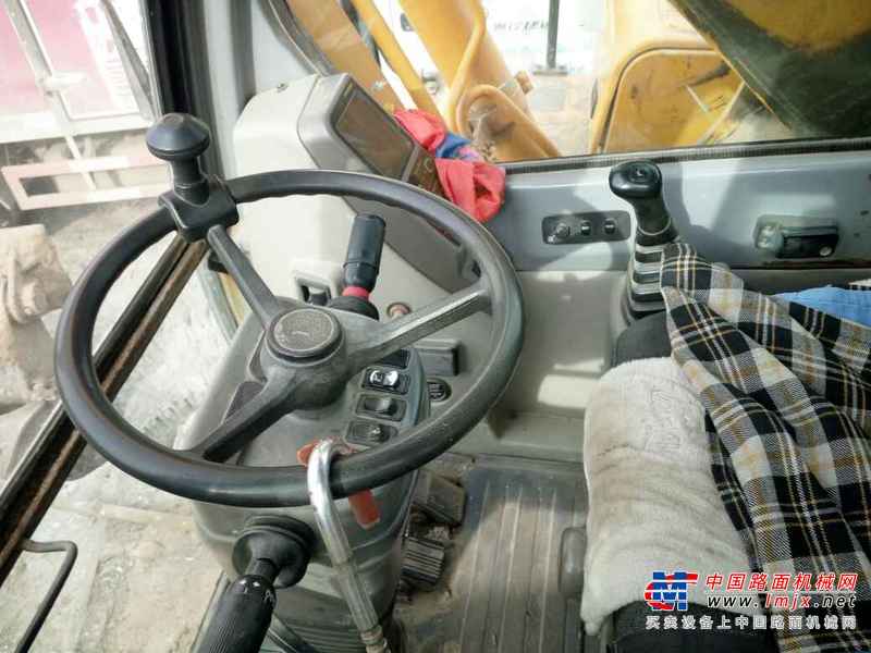 山西出售转让二手6000小时2008年现代轮挖R210W挖掘机