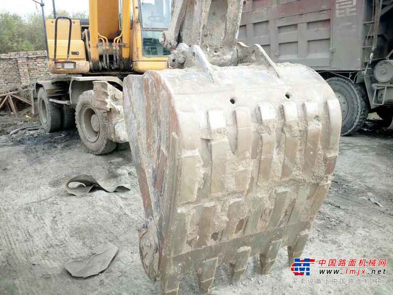 山西出售转让二手6000小时2008年现代轮挖R210W挖掘机