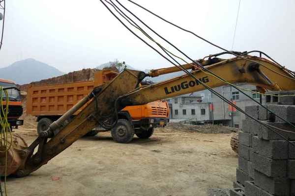陕西出售转让二手4500小时2010年柳工920D挖掘机