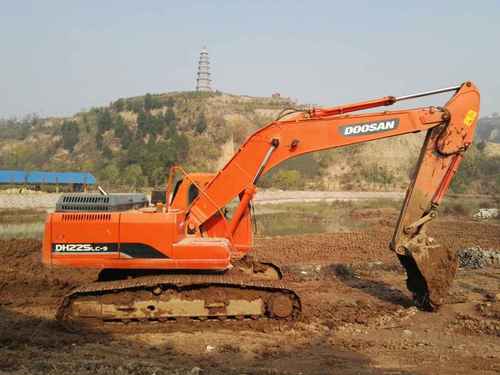 陕西出售转让二手7800小时2010年斗山DH225挖掘机